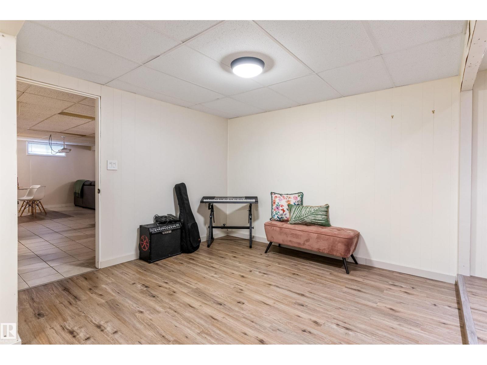 23 GLENHAVEN CR - 35