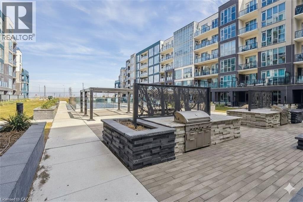 #516 16 CONCORD Place N - 12
