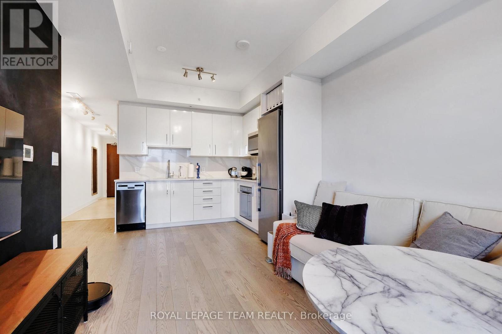 1 Bed, 1 Bath House for Rent in Ottawa – 1508 – 805 CARLING AVENUE, Ottawa – MLS# X13616558 - Image 10