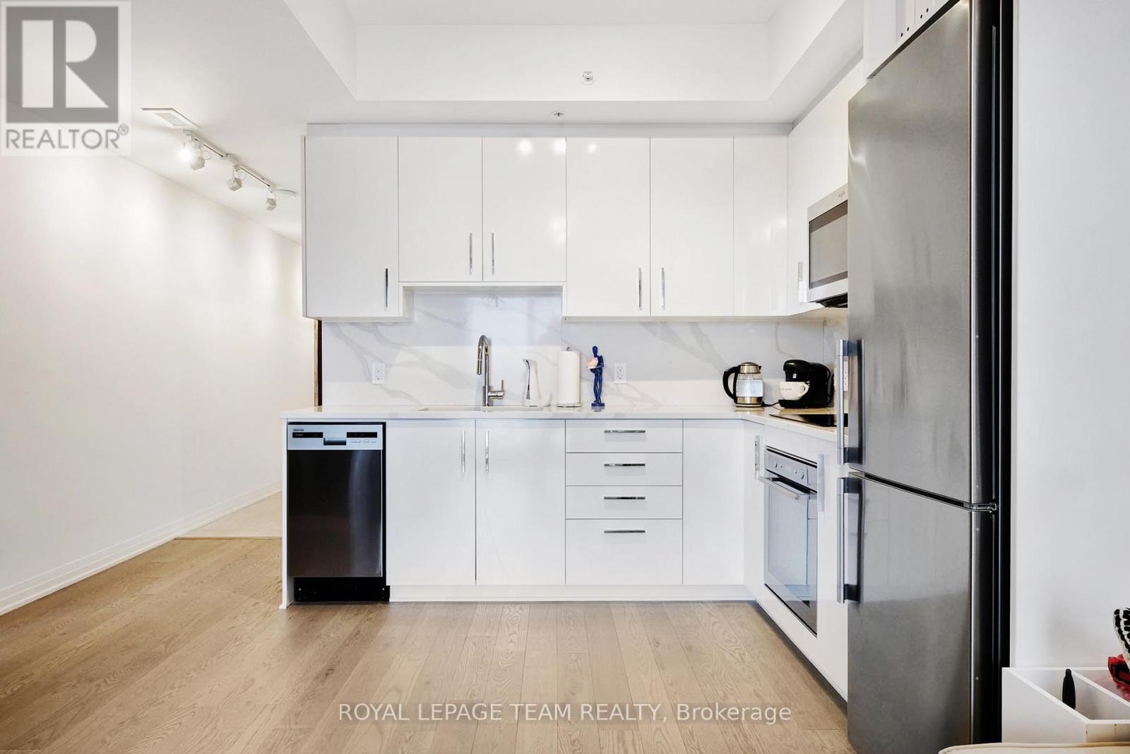 1 Bed, 1 Bath House for Rent in Ottawa – 1508 – 805 CARLING AVENUE, Ottawa – MLS# X13616558 - Image 9