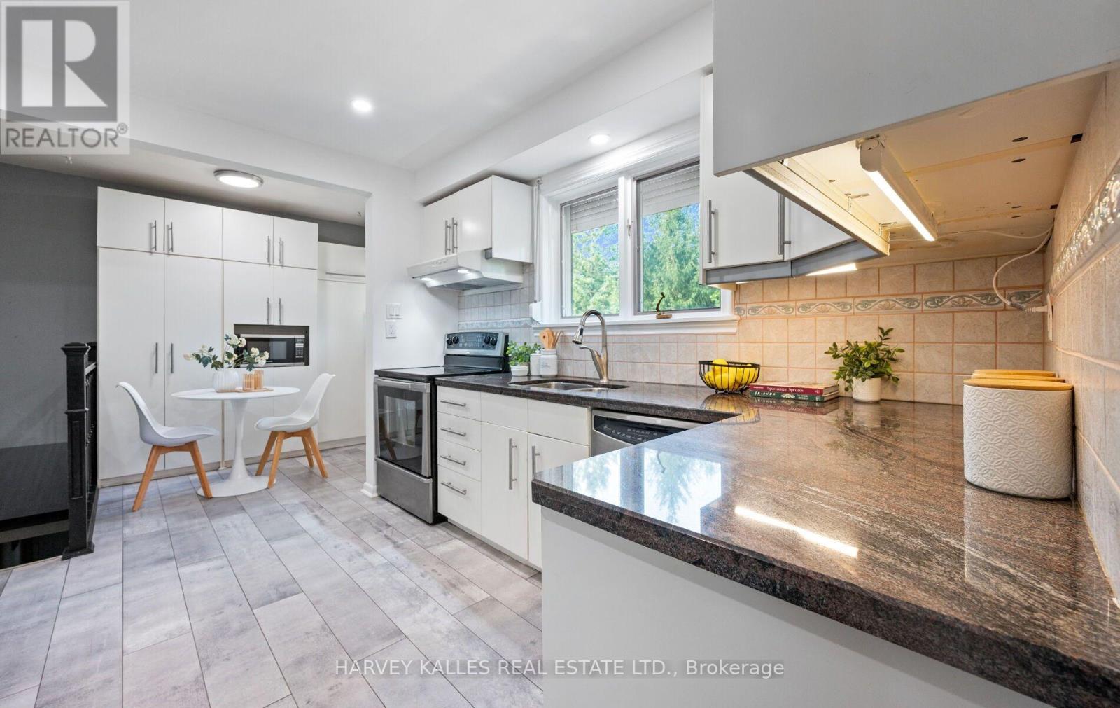 20 WILLOWGATE DRIVE - 15