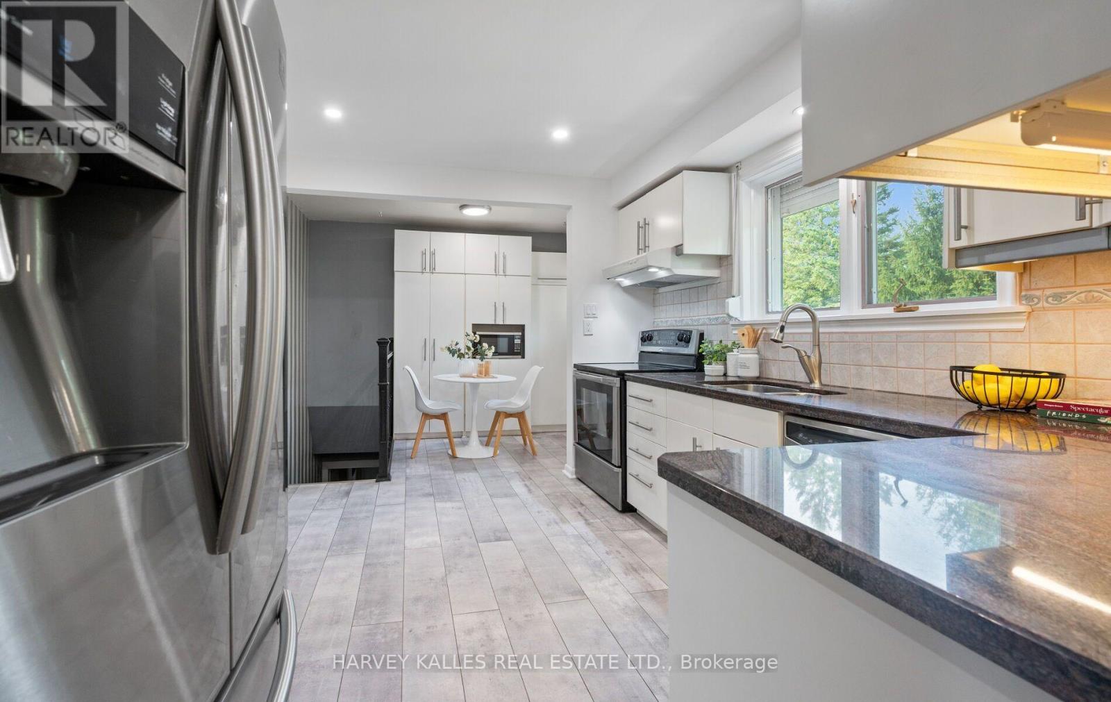 20 WILLOWGATE DRIVE - 16
