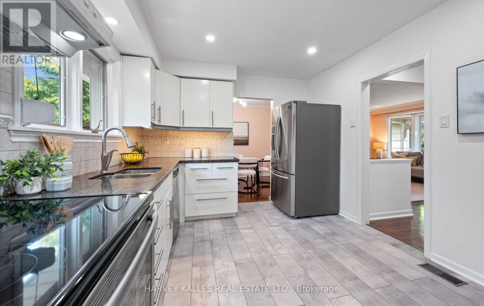 20 WILLOWGATE DRIVE - 20