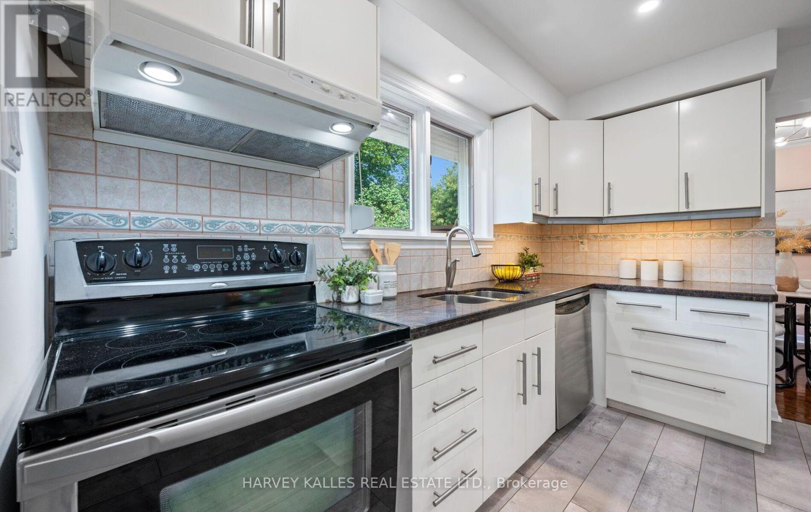 20 WILLOWGATE DRIVE - 21