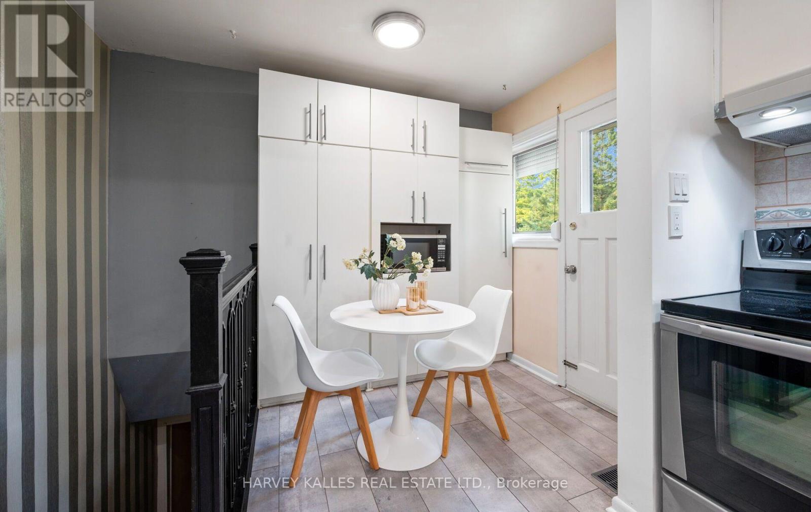 20 WILLOWGATE DRIVE - 22