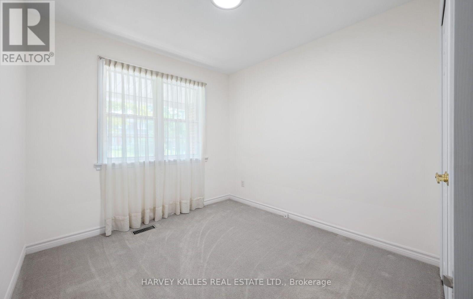 20 WILLOWGATE DRIVE - 28