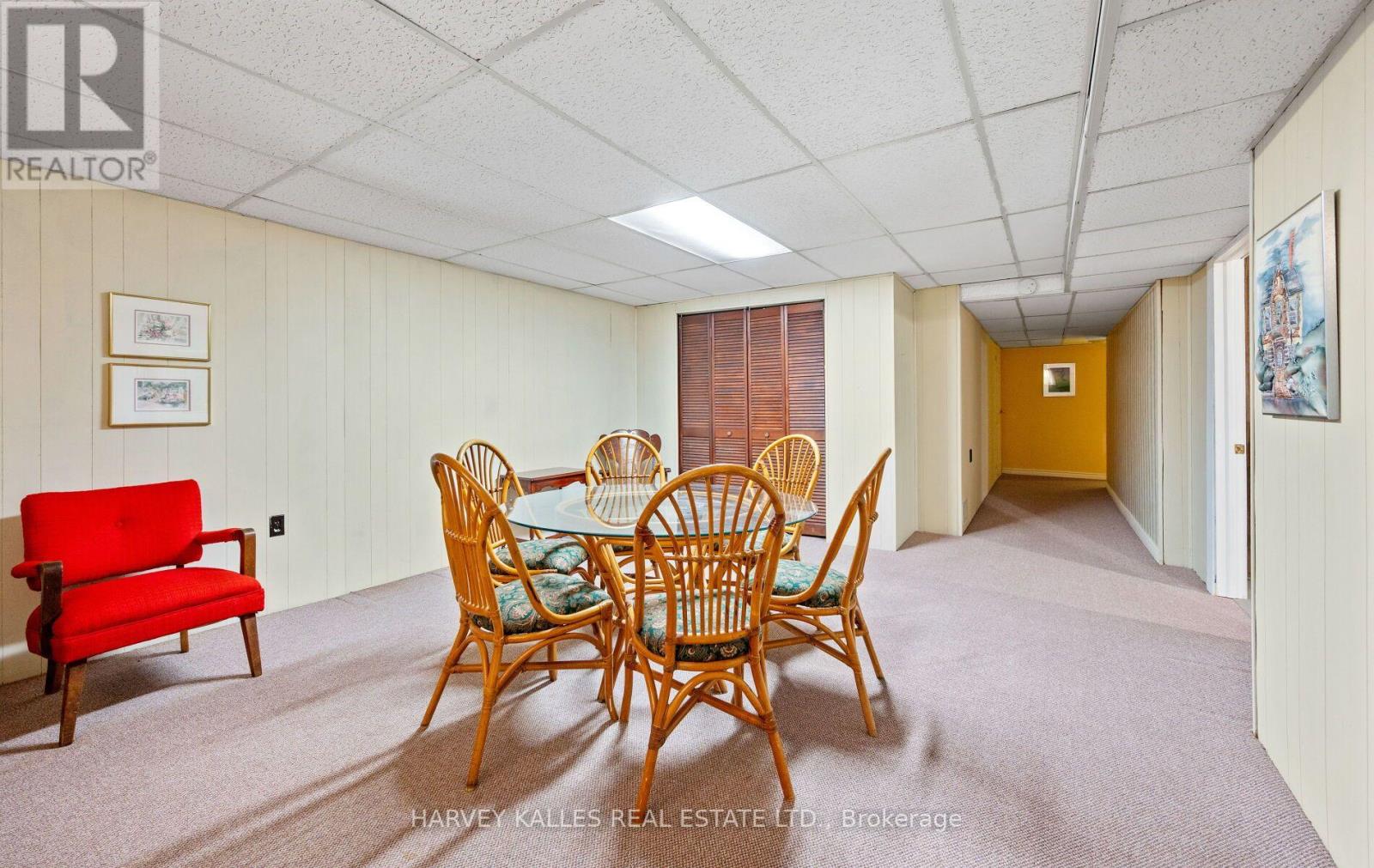 20 WILLOWGATE DRIVE - 32