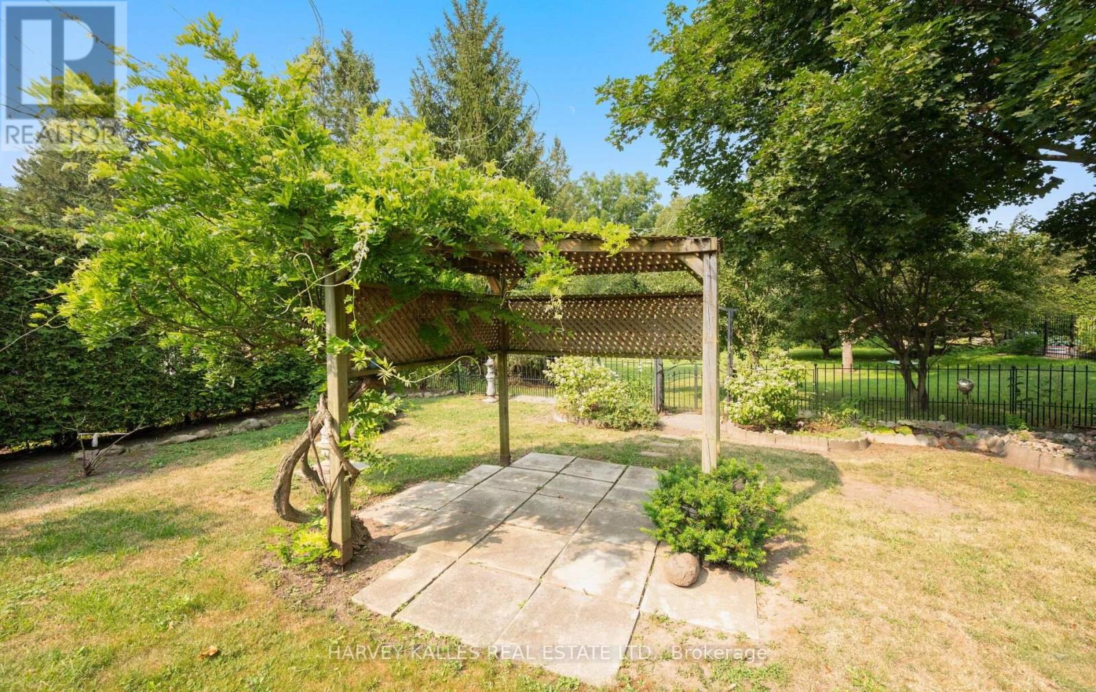 20 WILLOWGATE DRIVE - 47