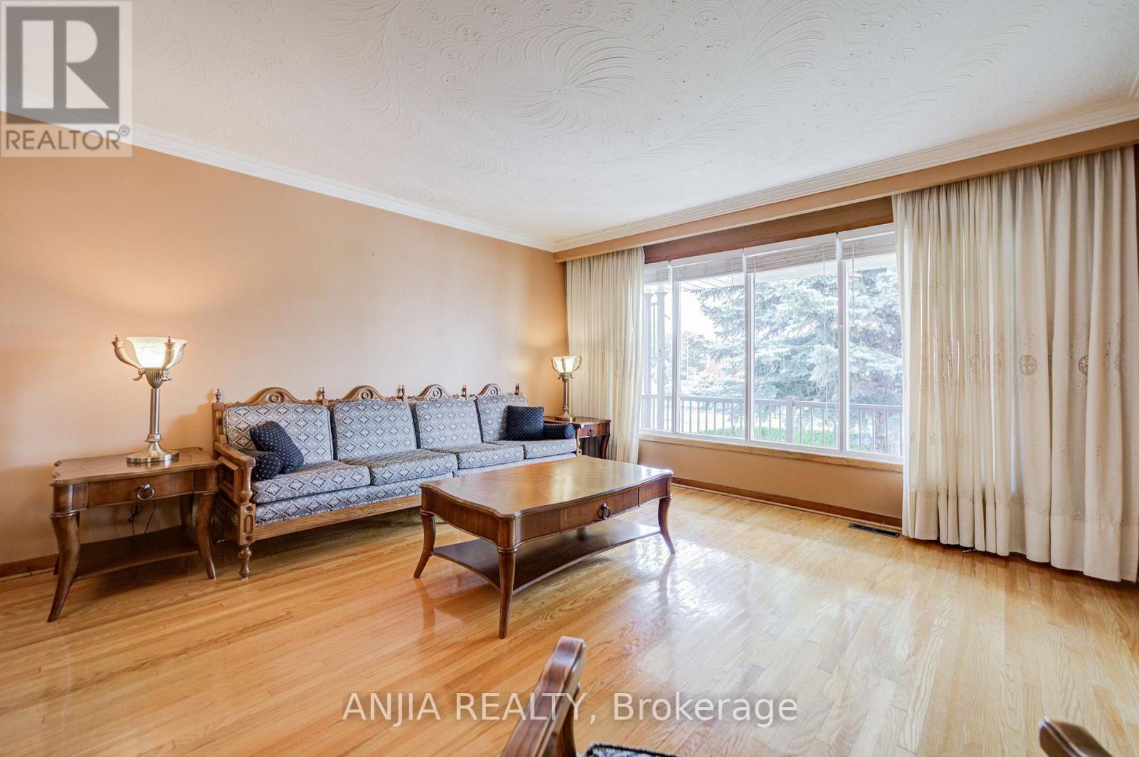 5 BRANTFORD DRIVE - 12