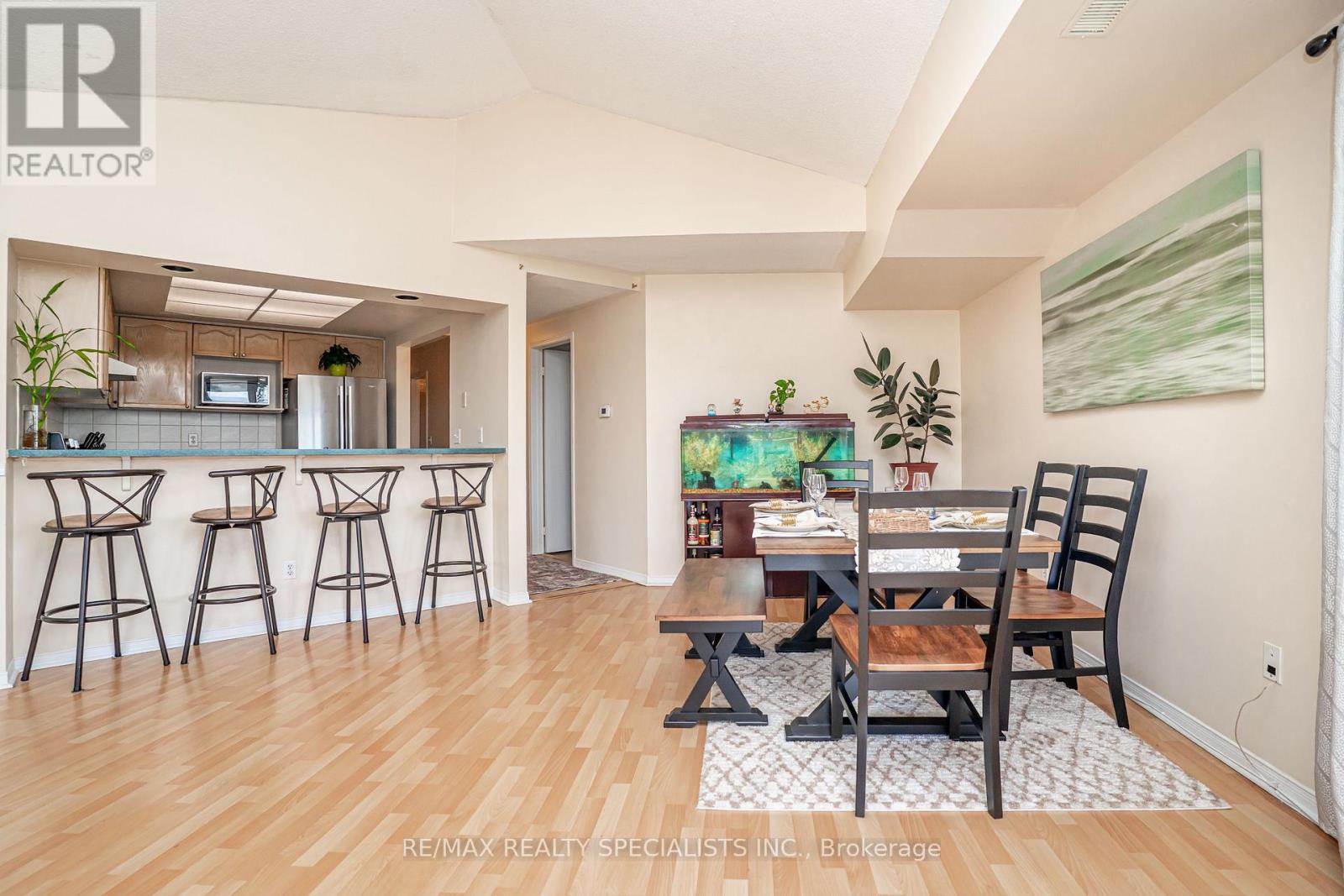 #159 85 BRISTOL ROAD - 14