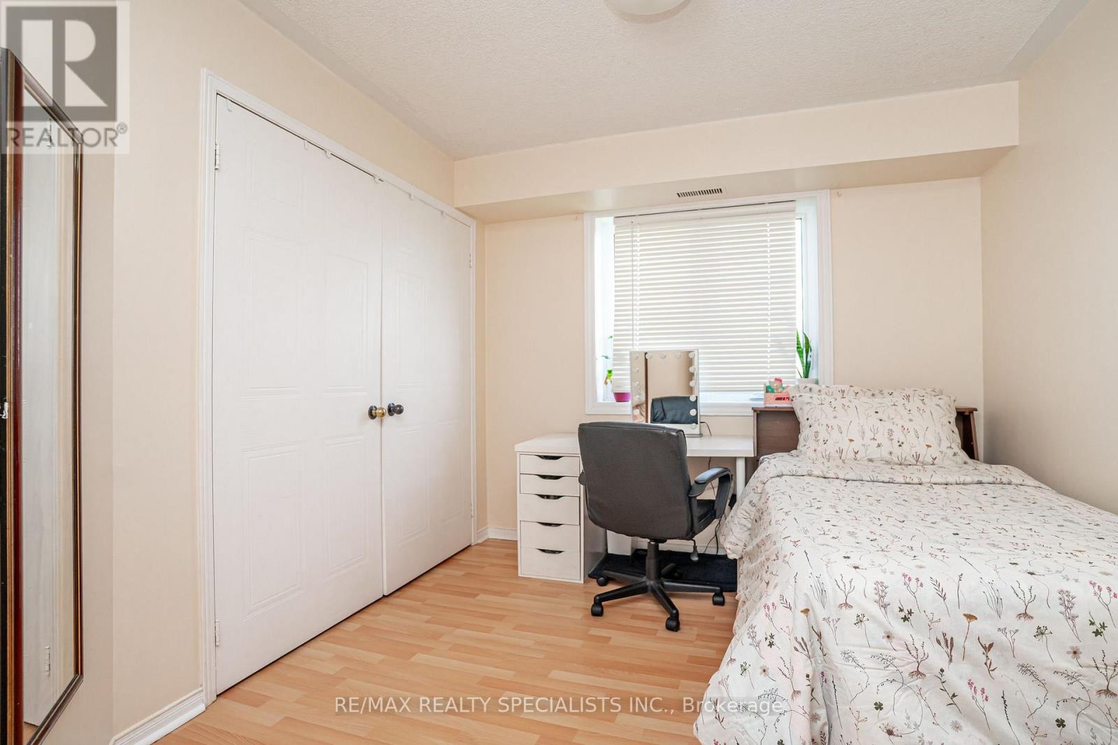 #159 85 BRISTOL ROAD - 19