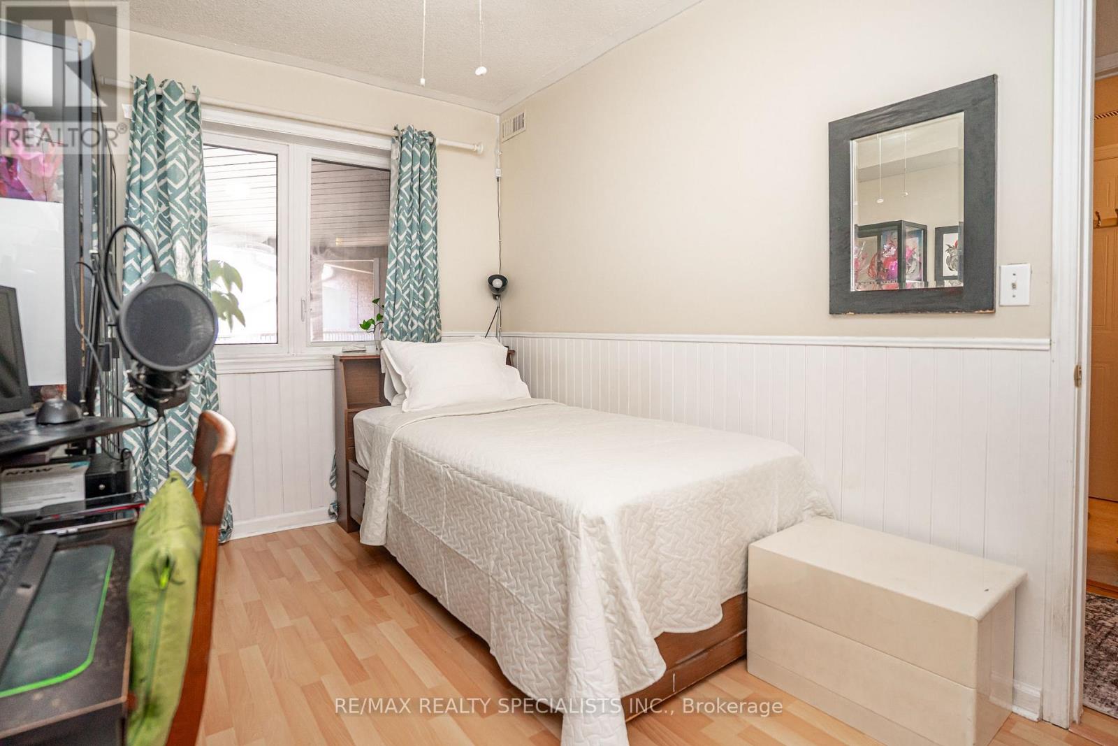 #159 85 BRISTOL ROAD - Image 30
