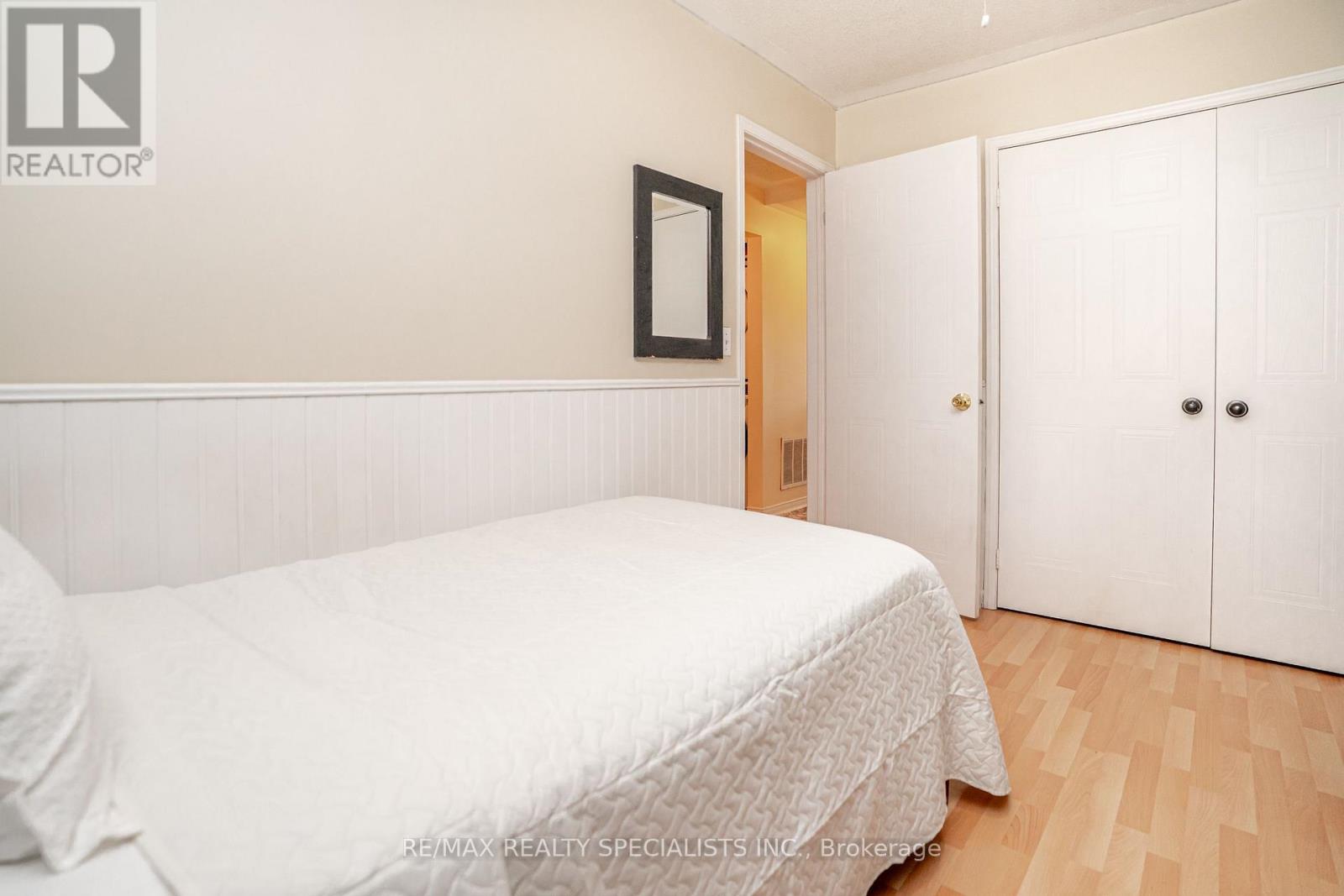 #159 85 BRISTOL ROAD - 31
