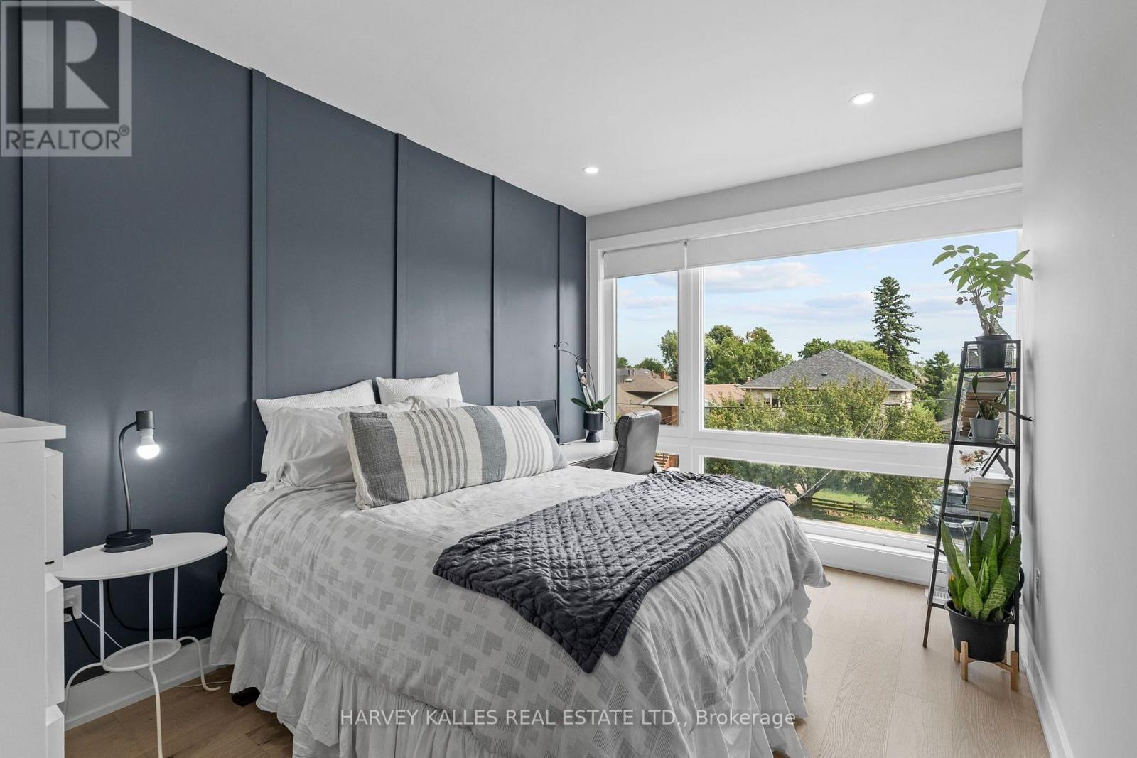 32 ALBRIGHT AVENUE - 28
