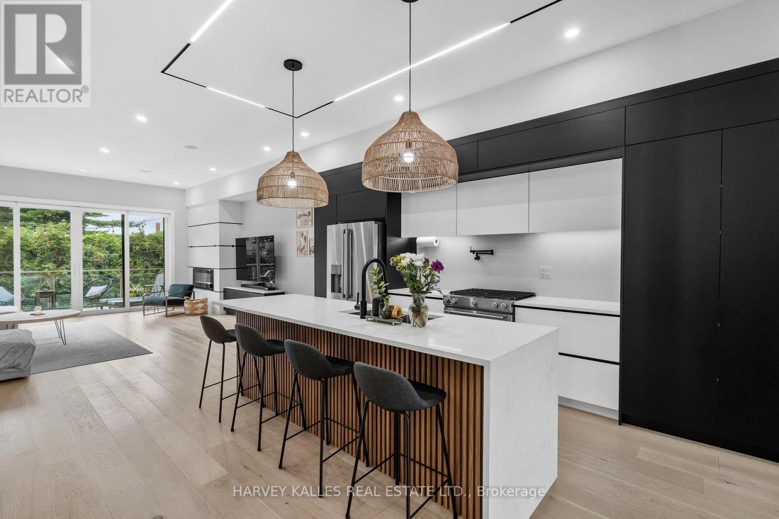 32 ALBRIGHT AVENUE - 7