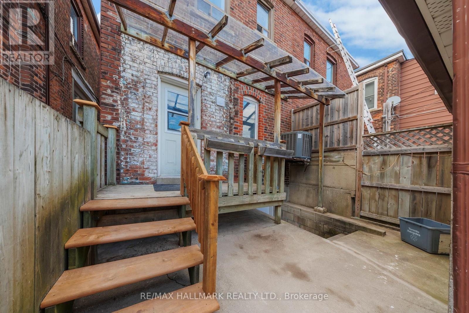 185 LAUGHTON AVENUE - 27