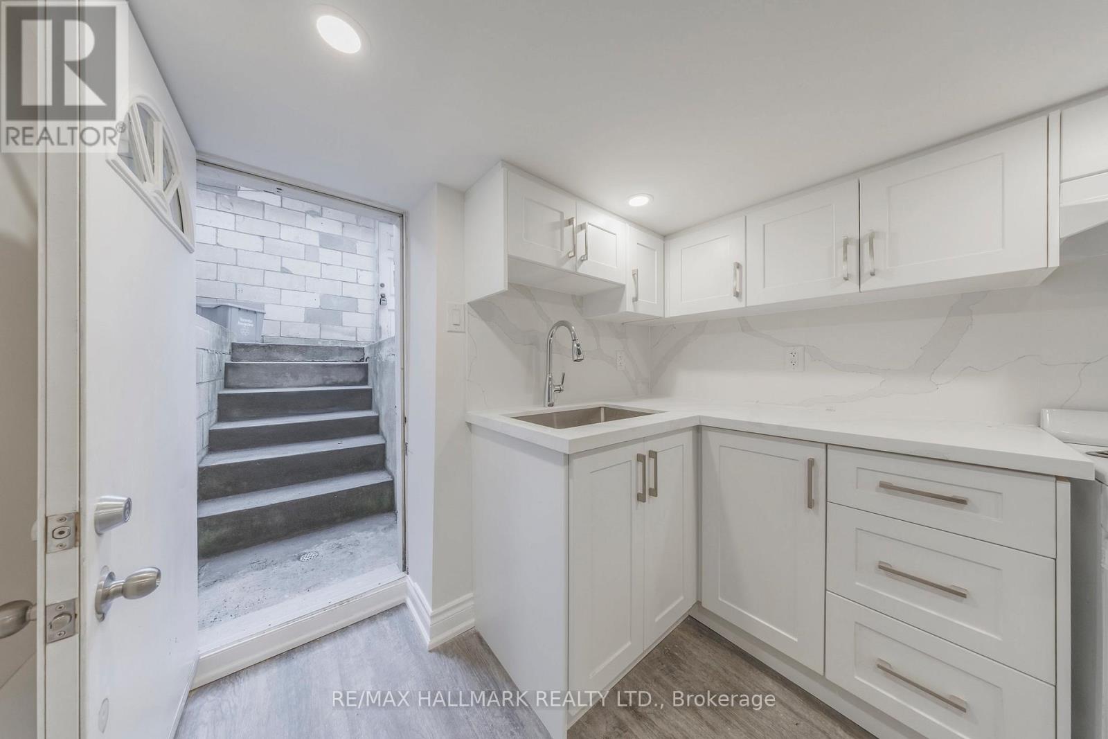 185 LAUGHTON AVENUE - 30