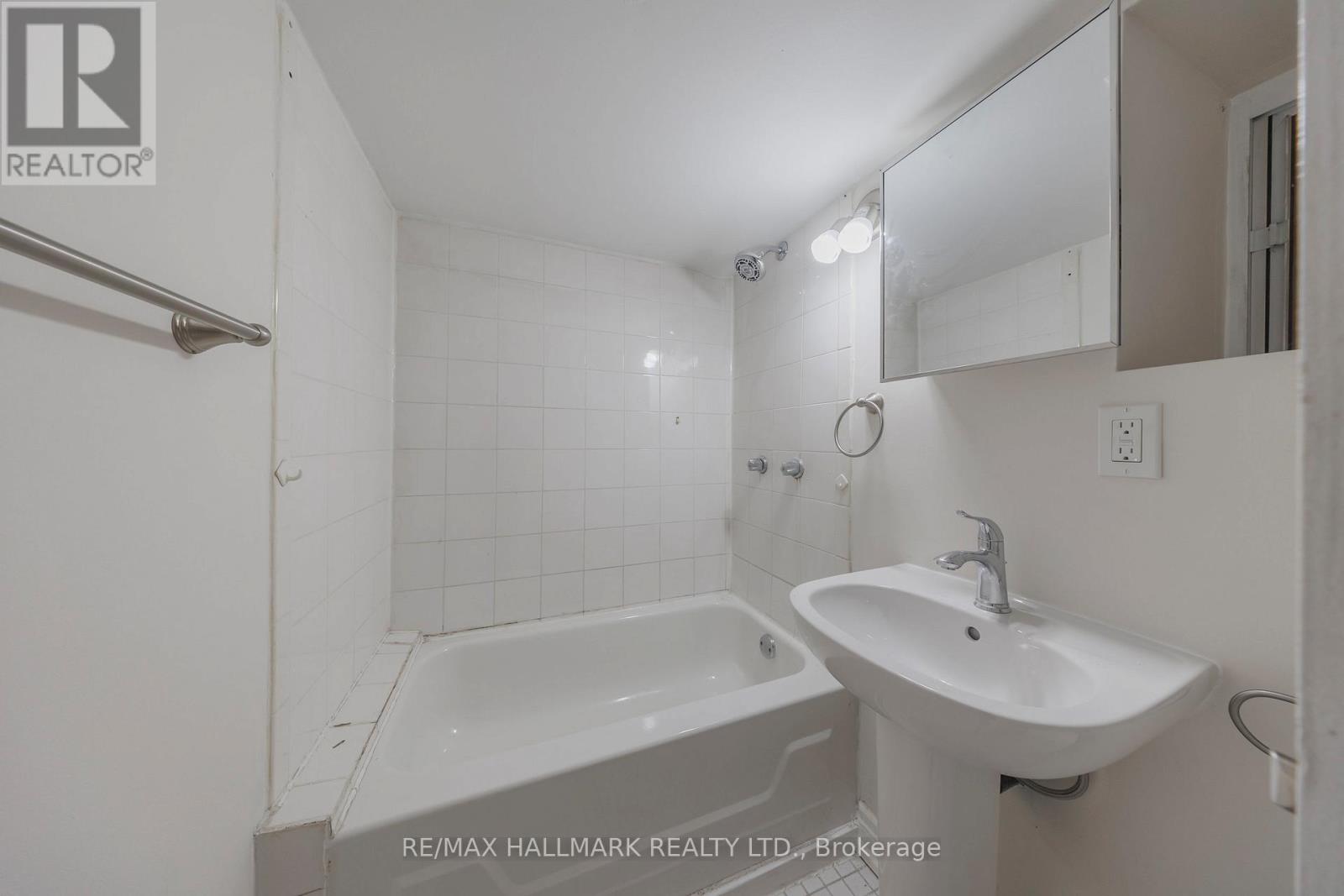 185 LAUGHTON AVENUE - Image 37