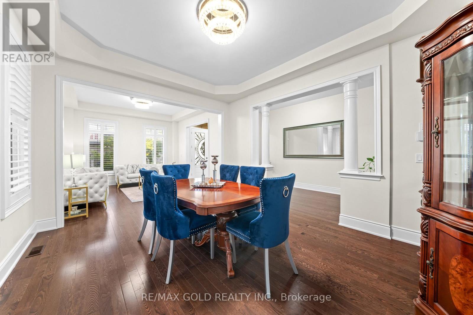 26 SPAIN CRESCENT - 7