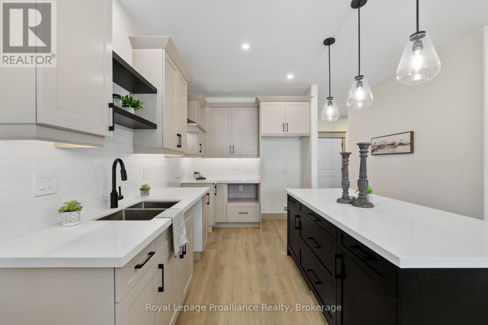 27 HOLLINGSWORTH STREET - Image 18