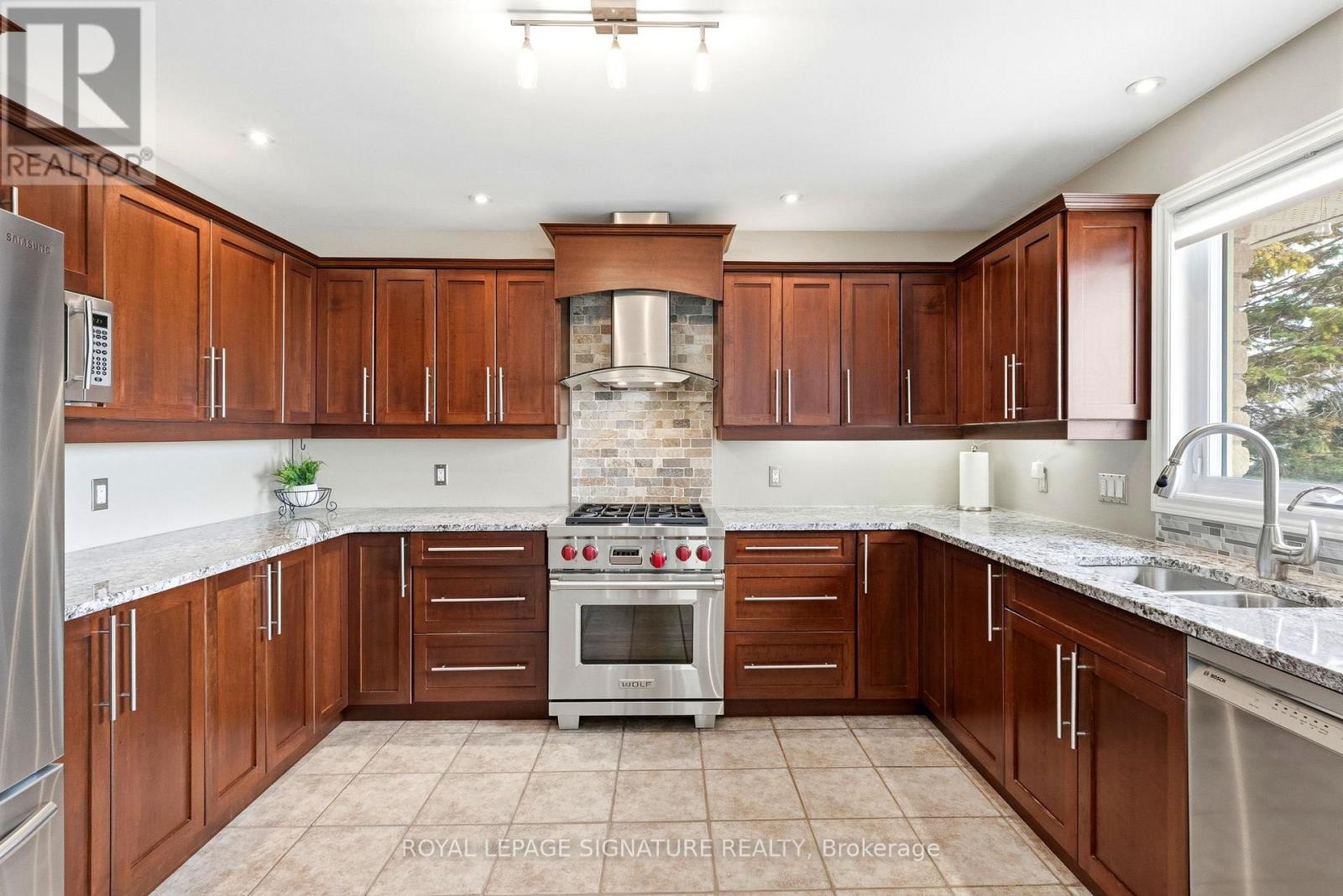 114 LAKEHURST STREET - 8