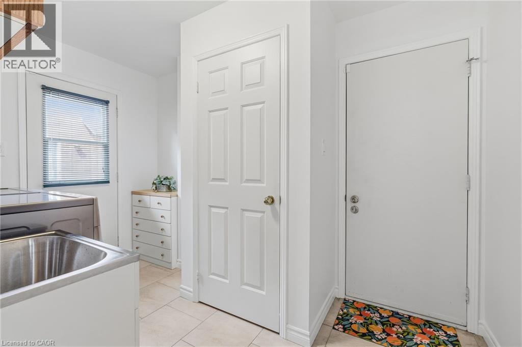 1154 WINDRUSH Drive - 23