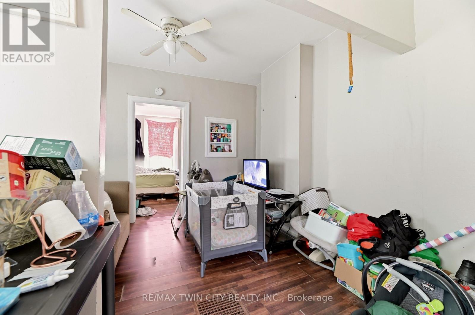 13 USHER STREET - Image 15