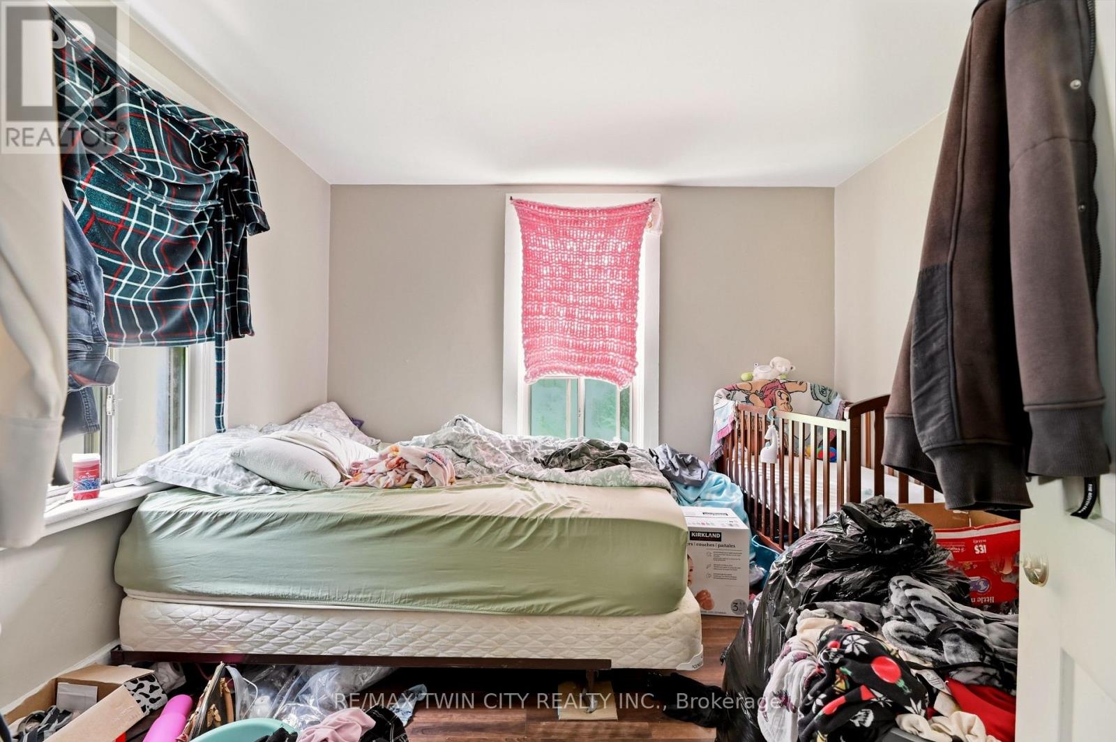 13 USHER STREET - Image 16