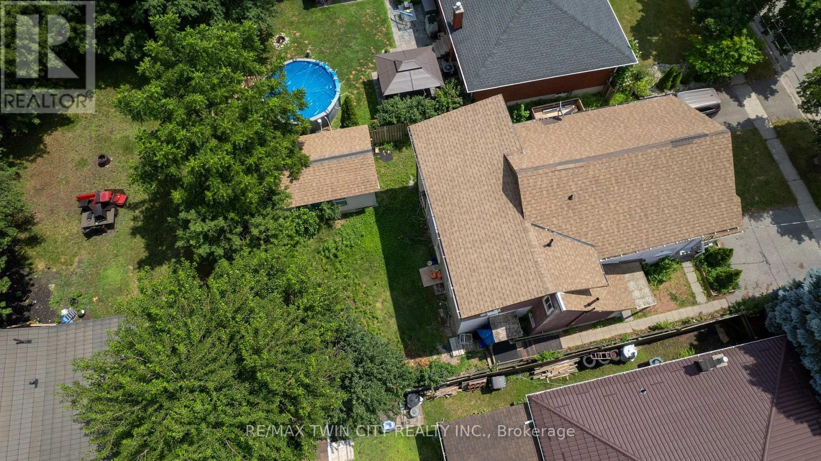 13 USHER STREET - 30