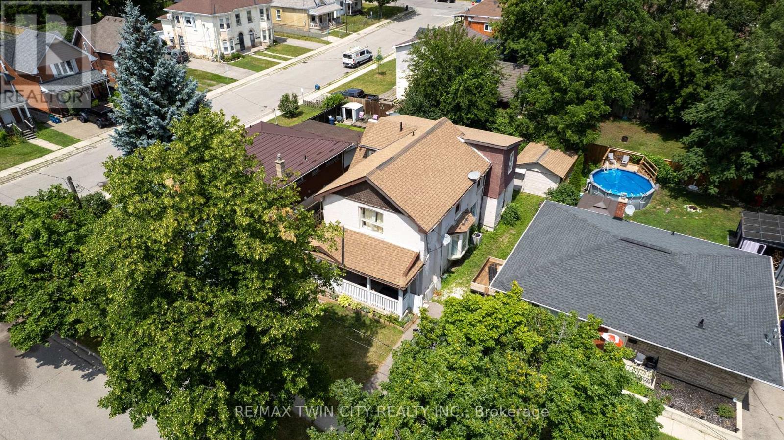 13 USHER STREET - Image 31