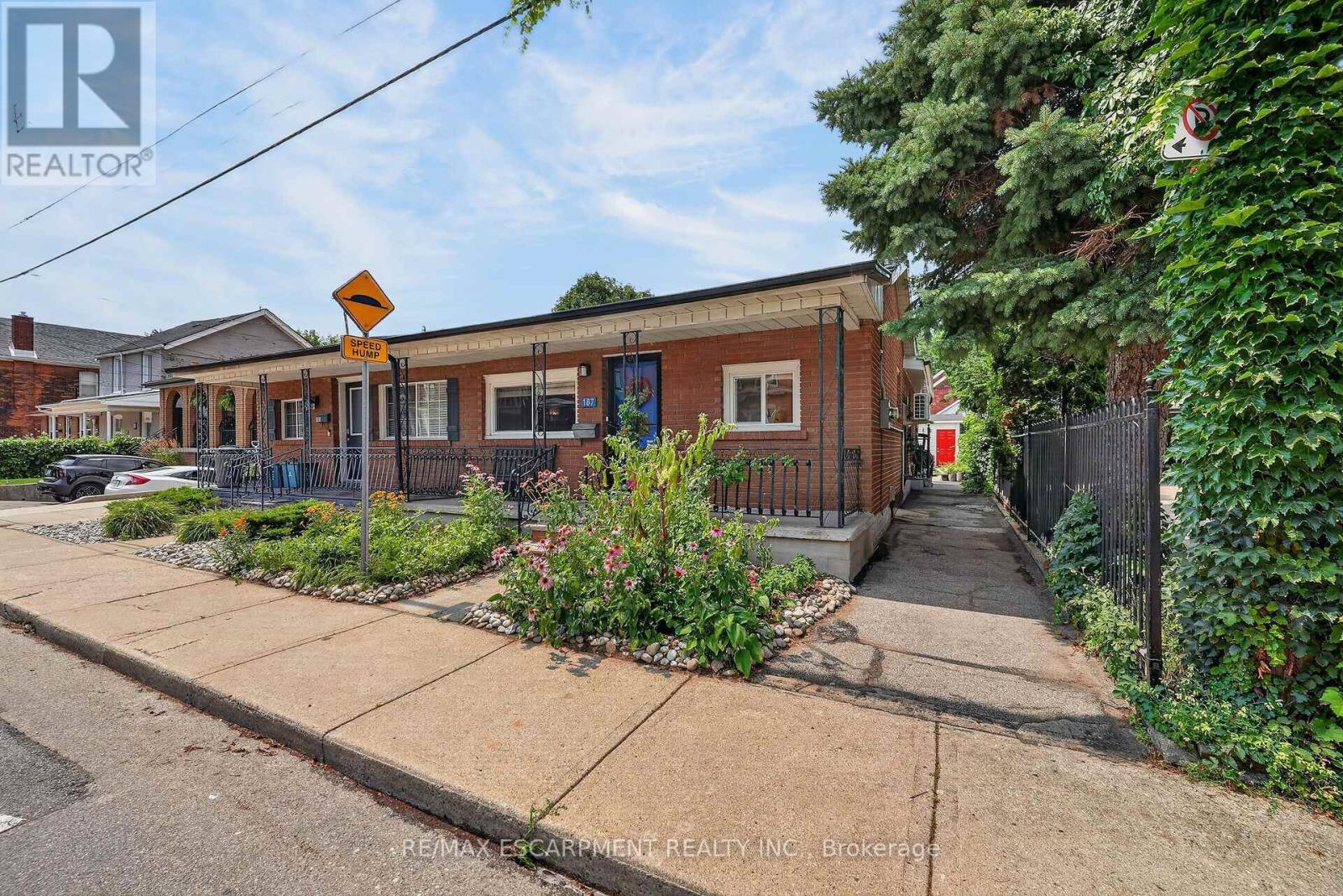 187 RAY STREET N - 2