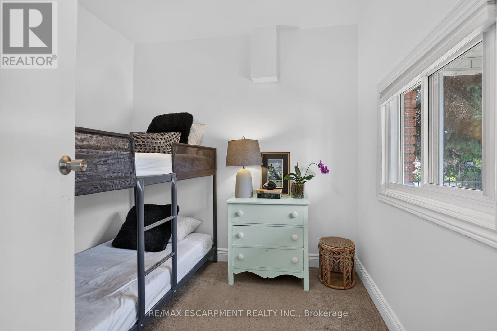 187 RAY STREET N - 20