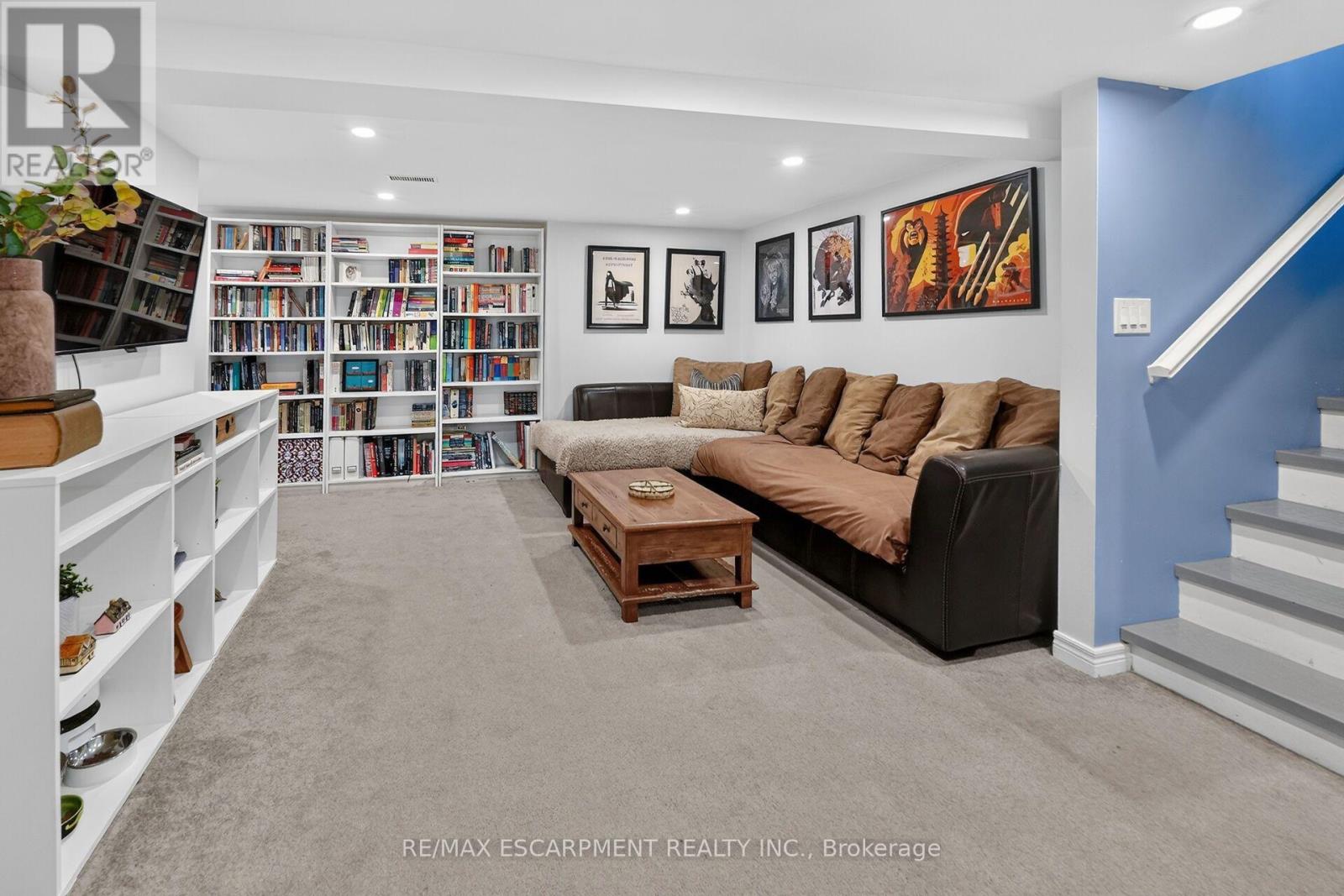 187 RAY STREET N - 28