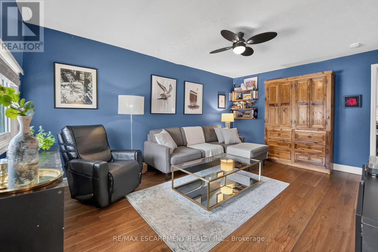 187 RAY STREET N - 8