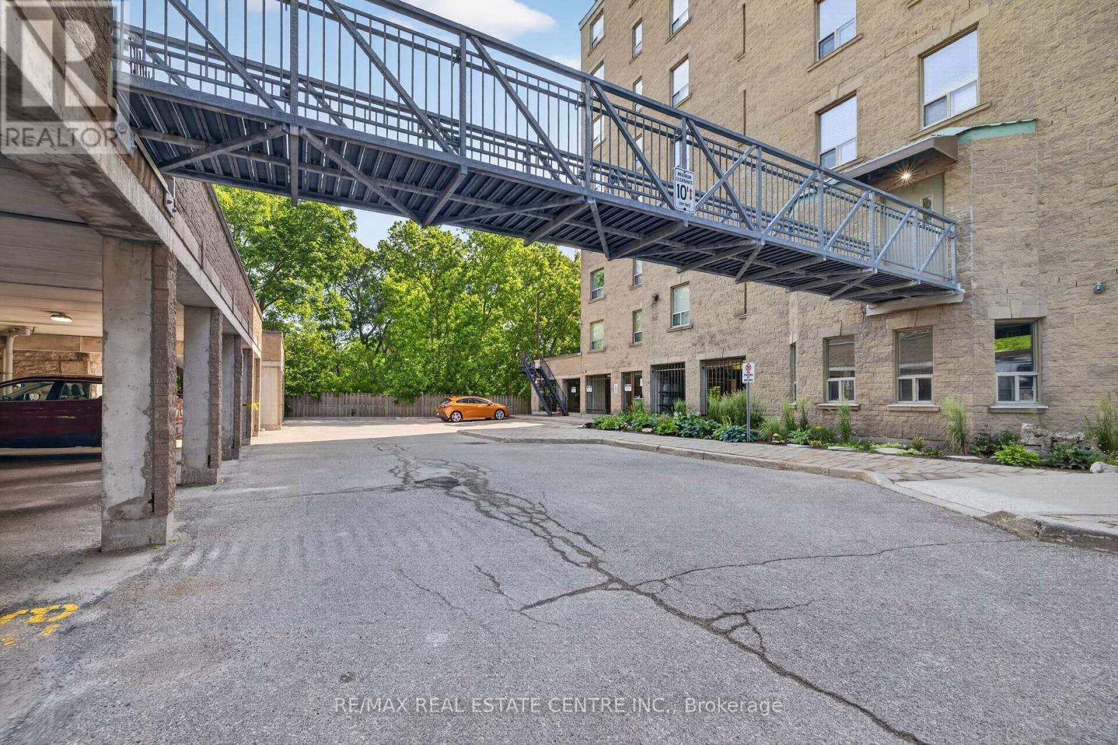 #602 281 BRISTOL STREET - 38