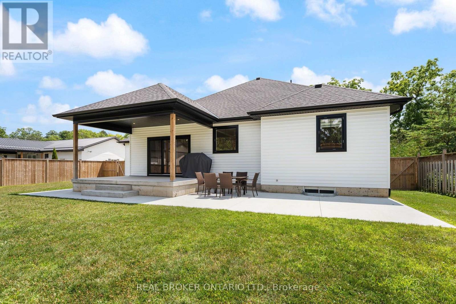 1463 NORFOLK COUNTY ROAD 21 - 26