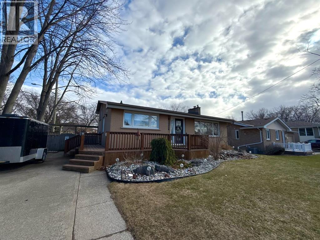 1137 Gurd STREET - 2