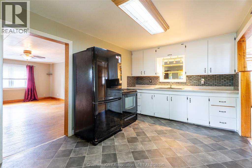 886 OLD GLASS ROAD - Image 15