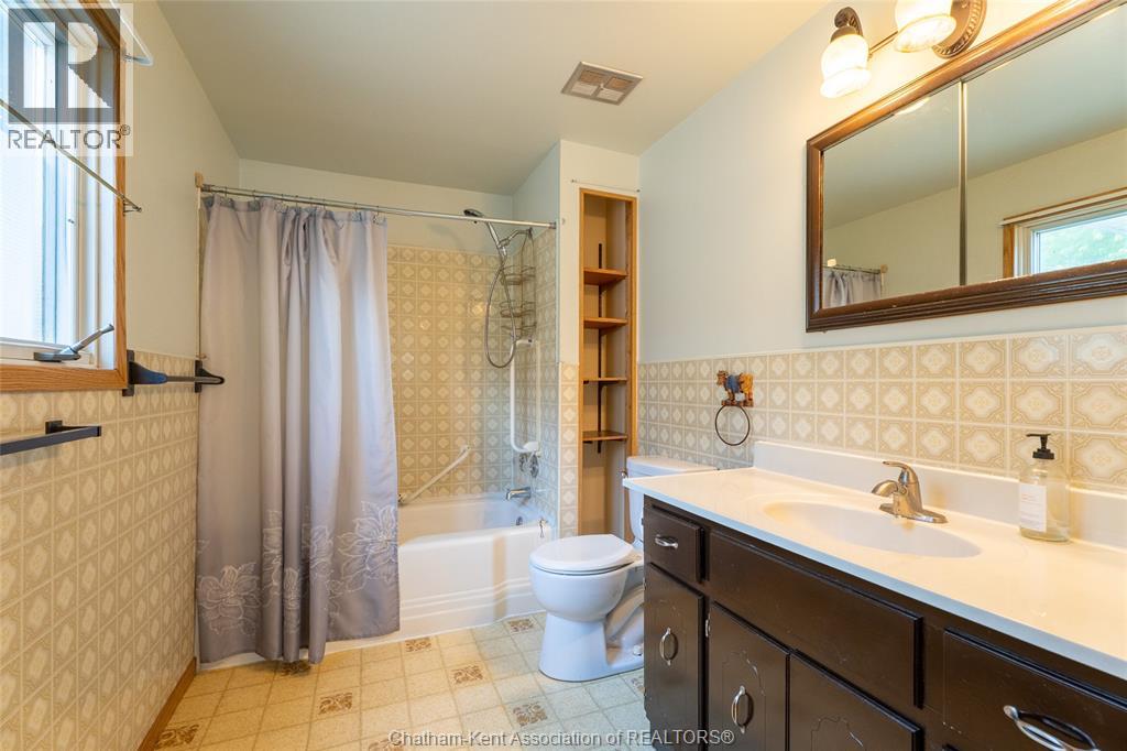 886 OLD GLASS ROAD - Image 19