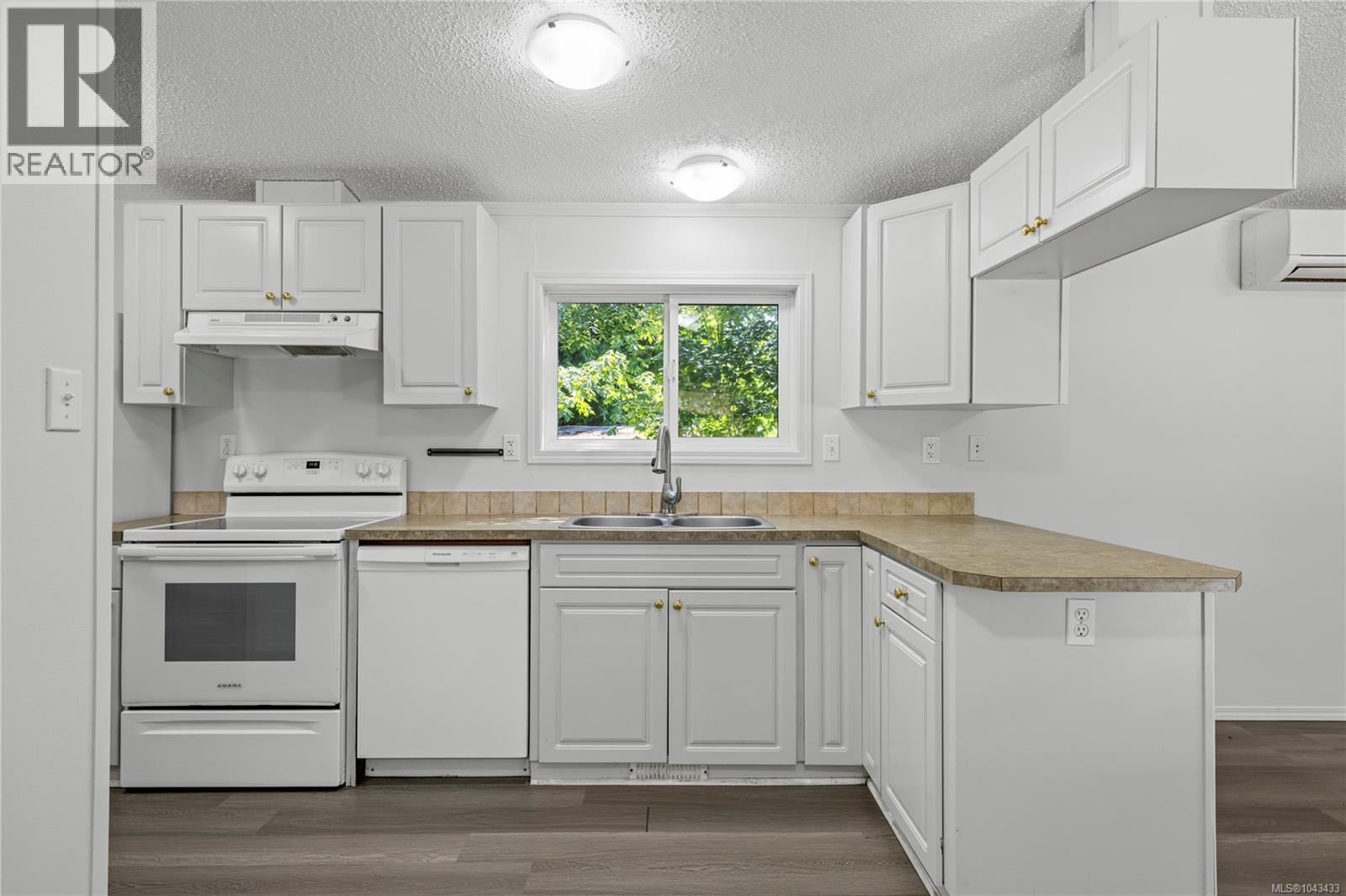 #80 971 Douglas Ave - Image 5