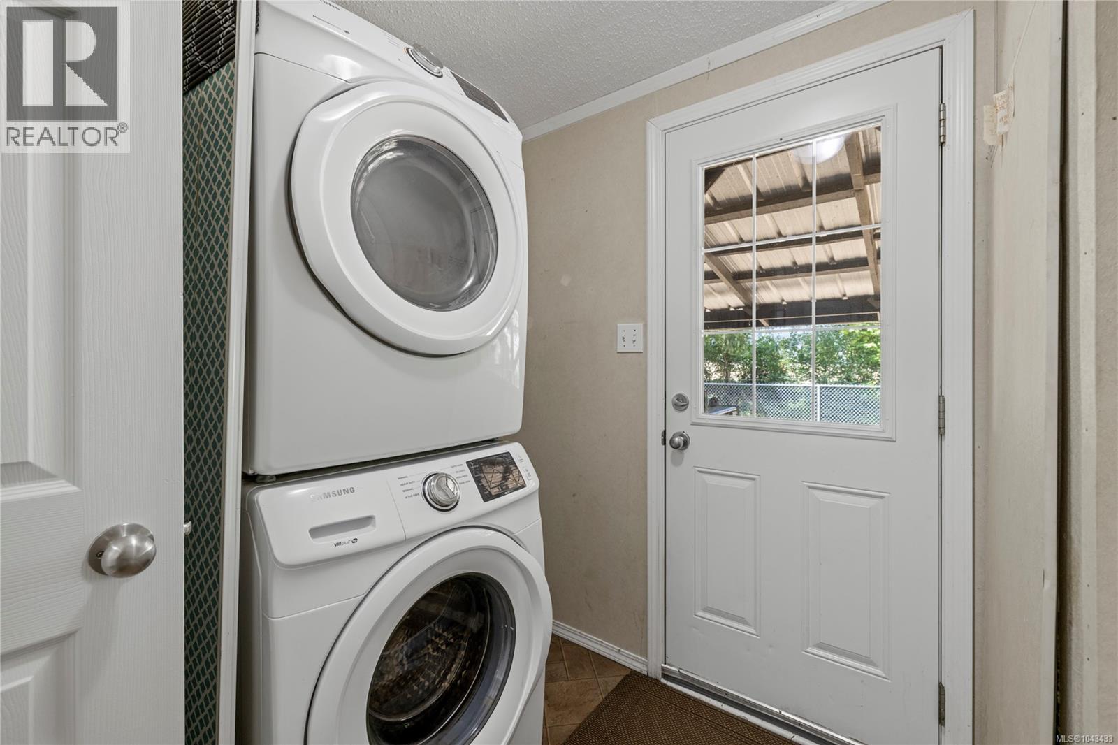 #80 971 Douglas Ave - 21