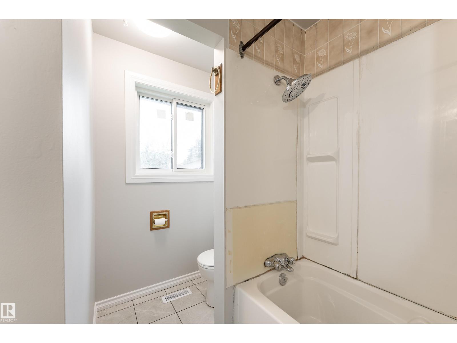 1131 35A ST NW - 23