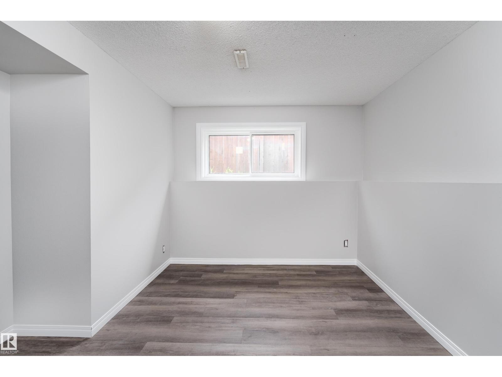1131 35A ST NW - Image 29