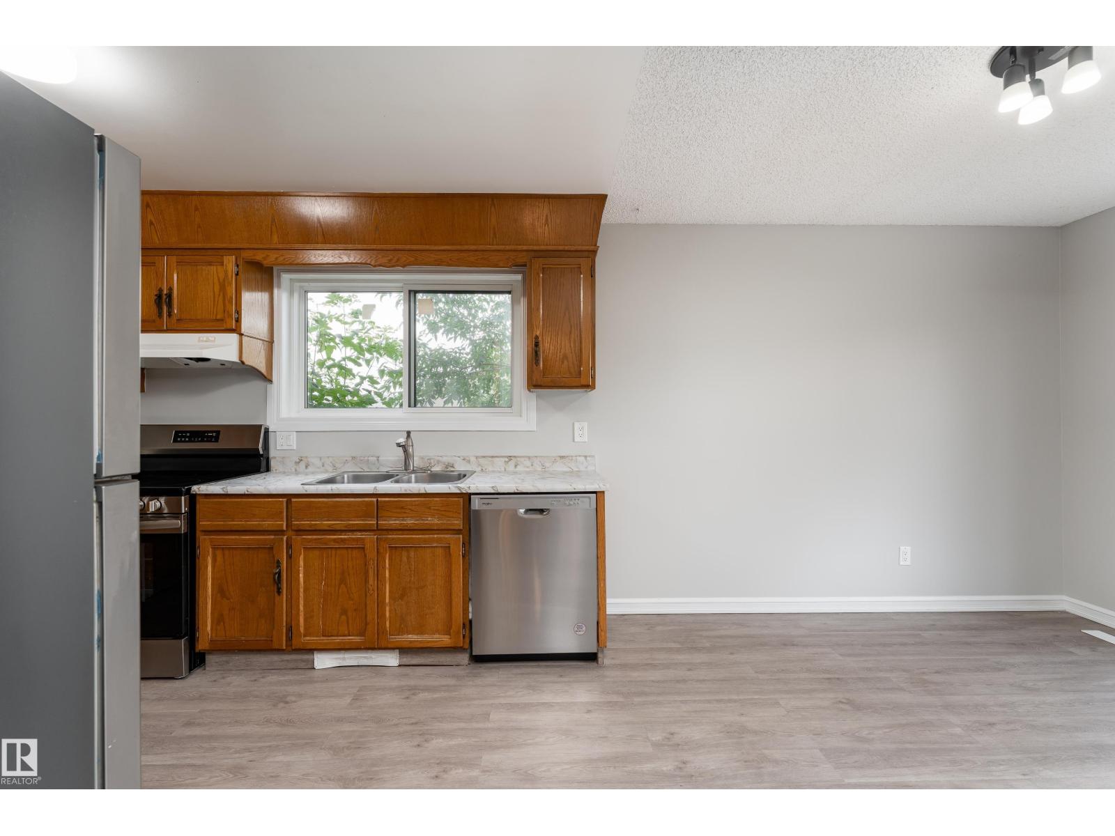 1131 35A ST NW - 10