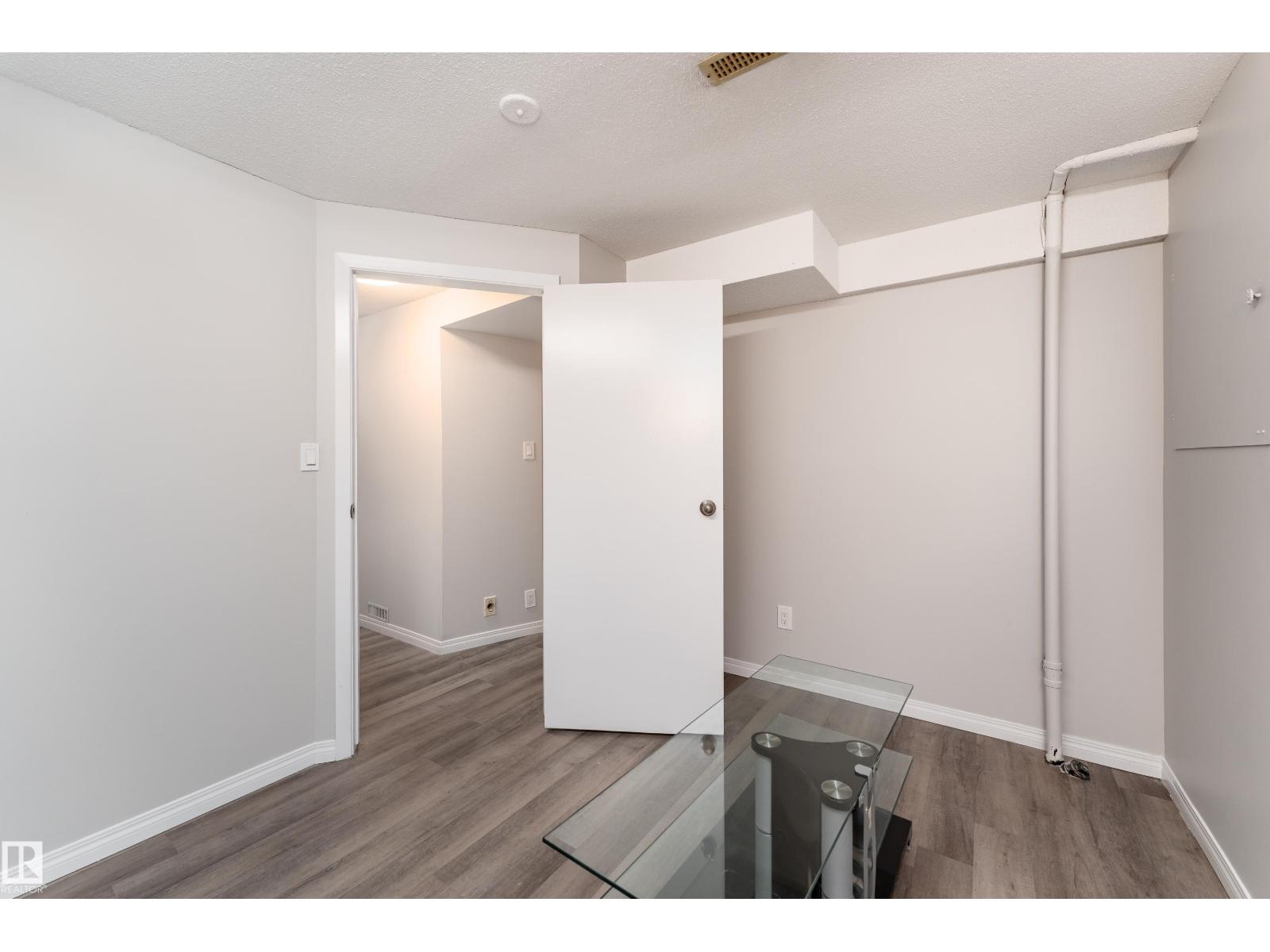 1131 35A ST NW - 33