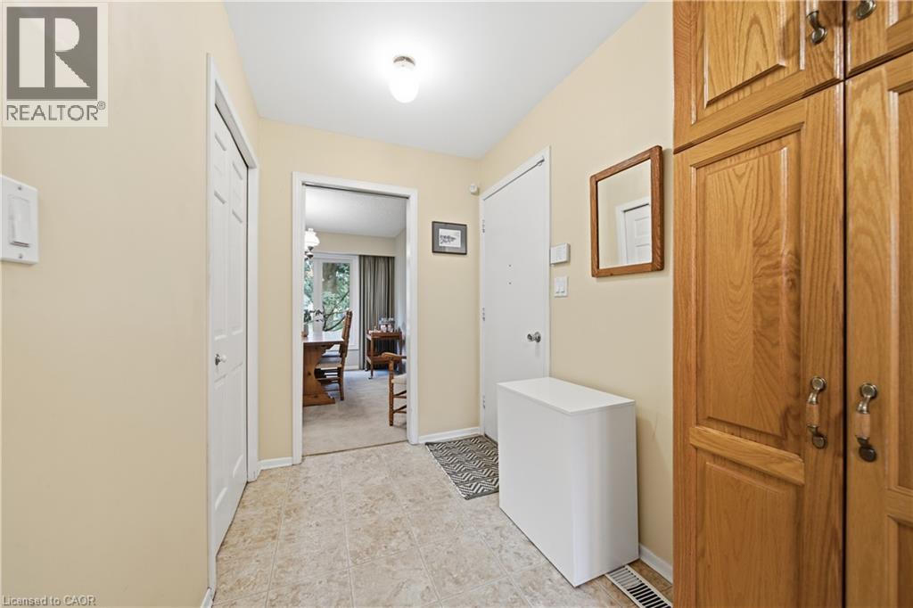 32 WAVERLEY Drive - 17