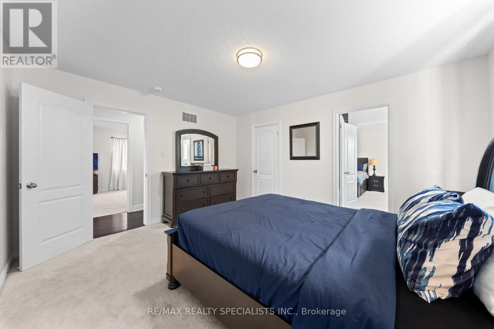 666 HAMMOND STREET - Image 32