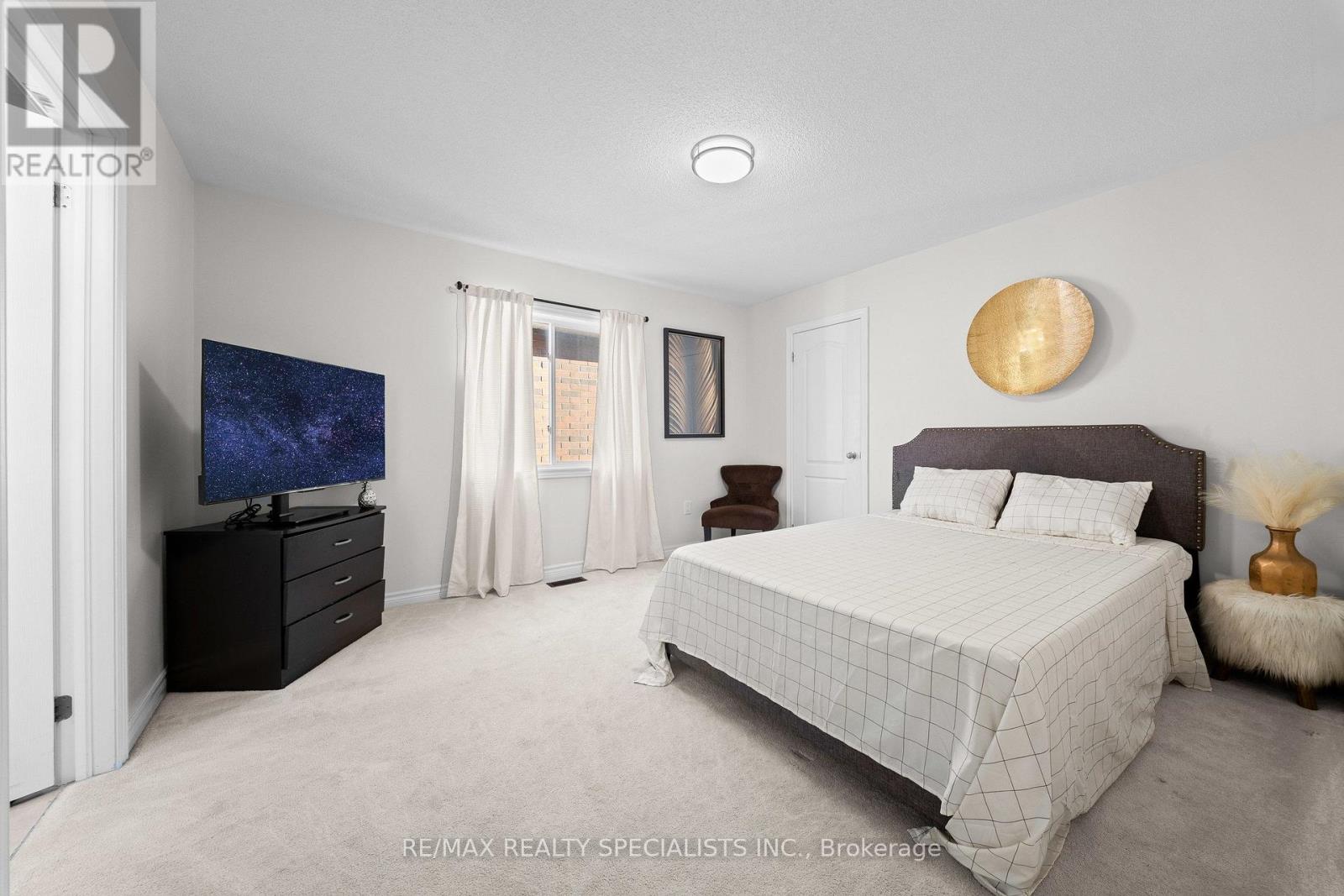 666 HAMMOND STREET - Image 33