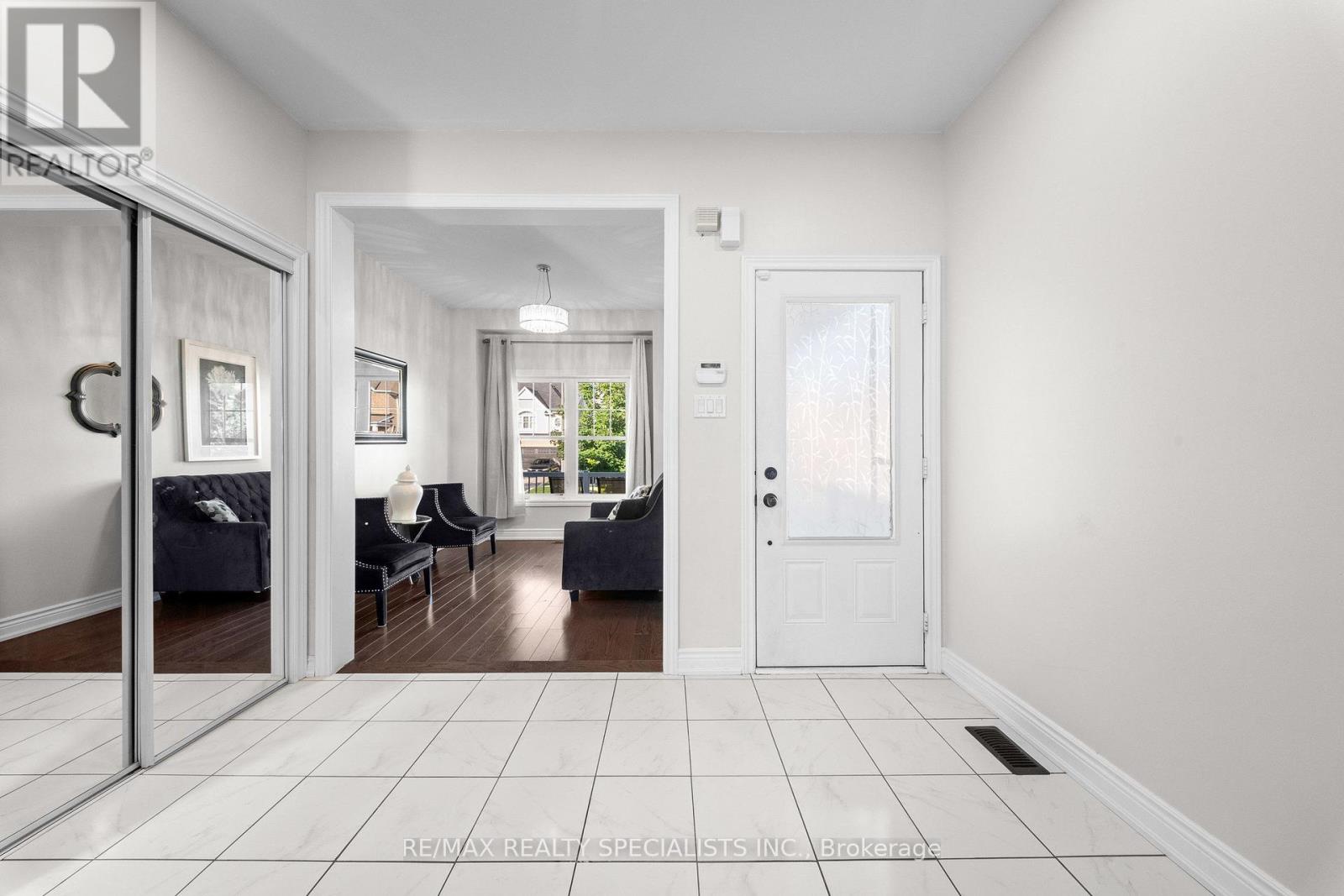 666 HAMMOND STREET - Image 4