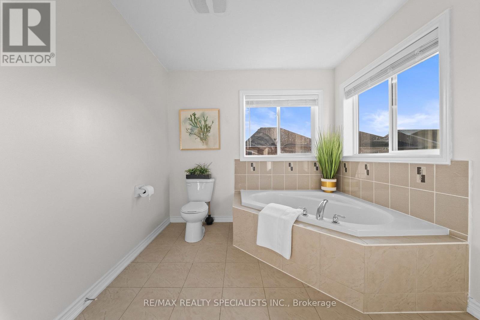 666 HAMMOND STREET - Image 25